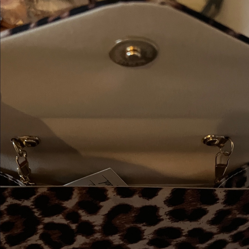 Leopard Print Clutch with Tortoiseshell Handles - Picture 6 of 11